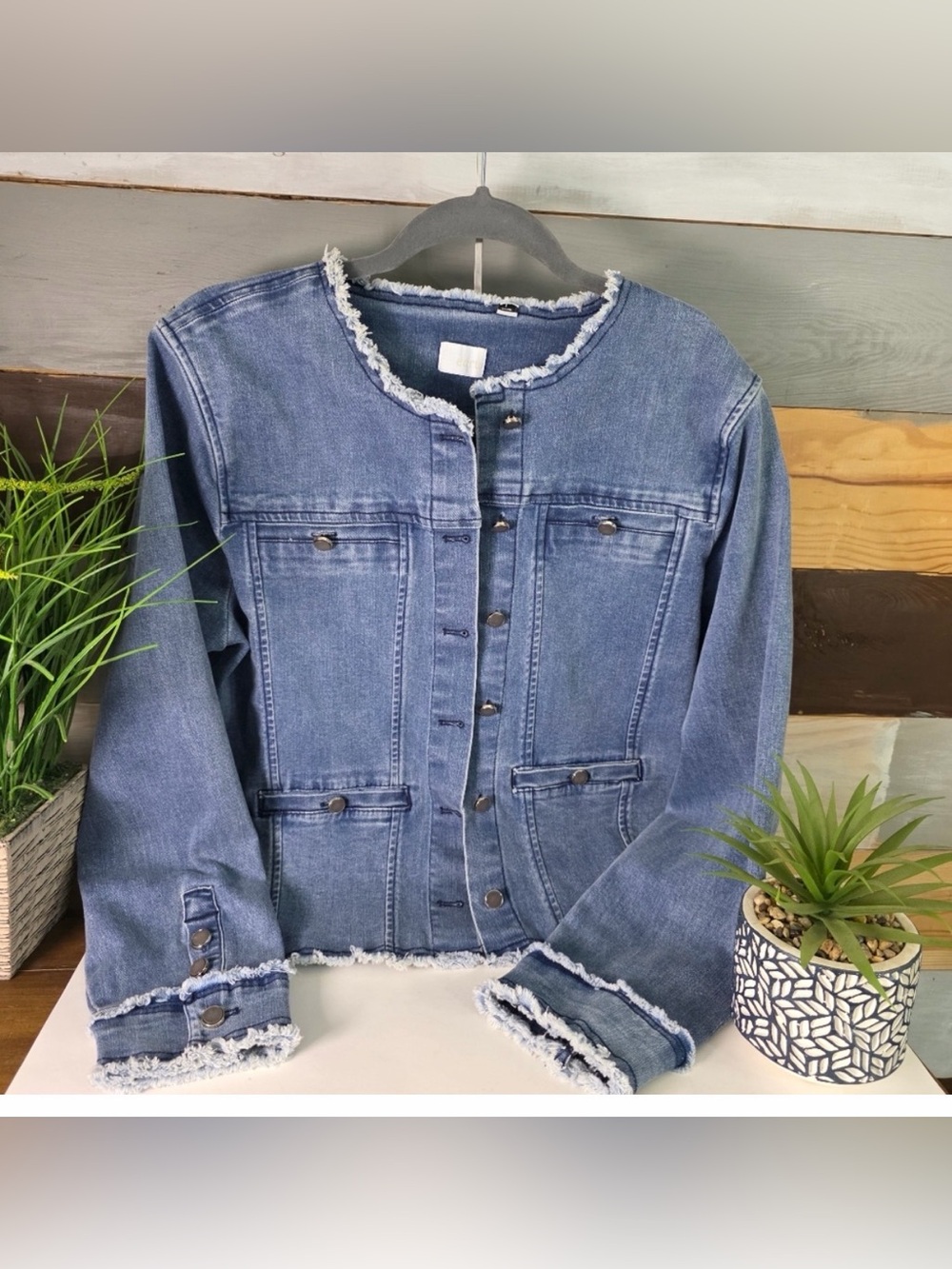 NWOT - Ecru Frayed Edge Blue Denim Jacket - Women size small